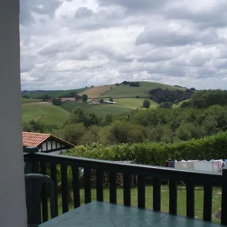 Apartment 2 Personnes Avec Terrasse/balcon *